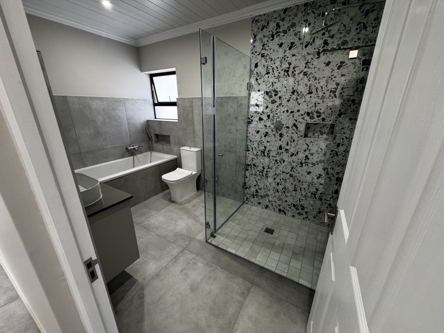 3 Bedroom Property for Sale in Monte Christo Western Cape